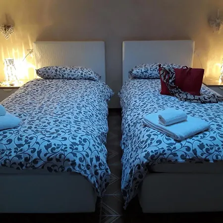 Bed & Breakfast Porto Vecchio Con Parcheggio A Pochi Passi Dal Castello Malcesine